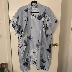 Gray floral kimono